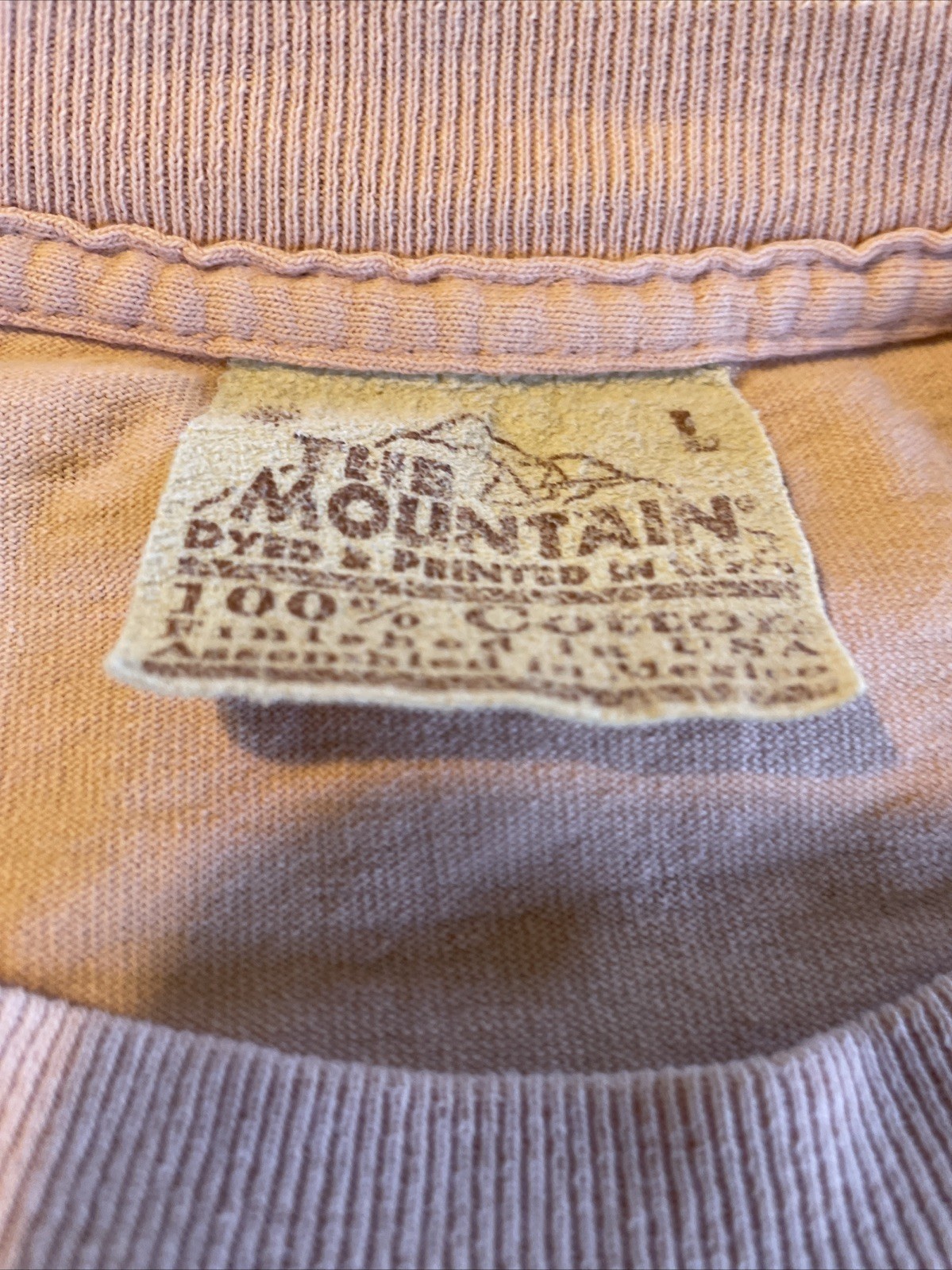 The Mountain T-Shirt Hummingbird Wildlife Bird Nature, Peach, Graphic Tee Sz L gallery