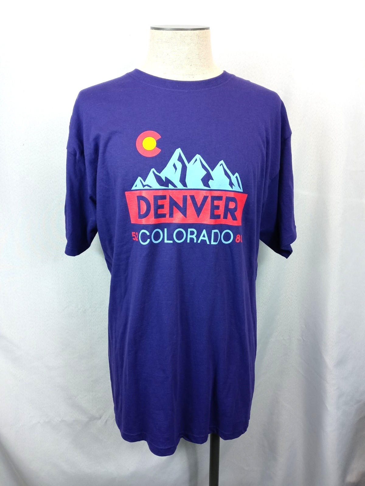 NWT Denver Colorado T-Shirt XL Purple 5280 Mountain Graphic Souvenir Tee M&O gallery