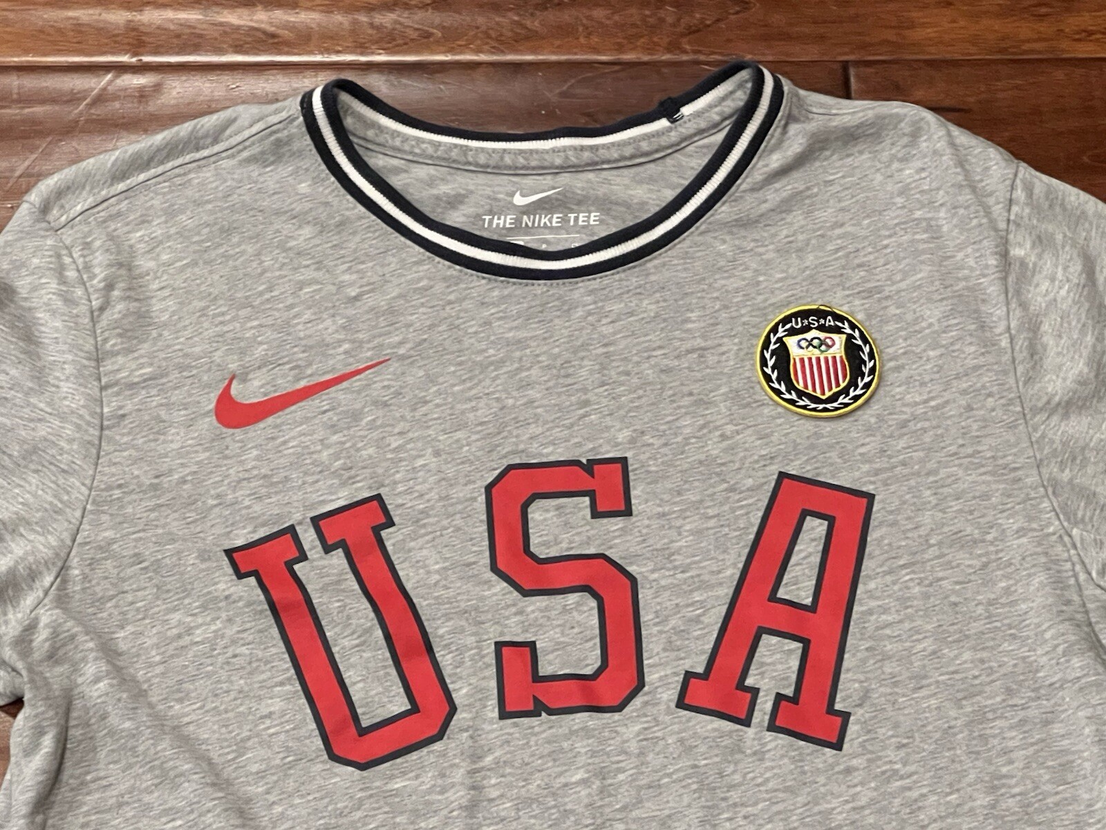 Nike USA Olympic Team Gray Red Mens Women's Small Heritage Crest Logo T Shirt gallery