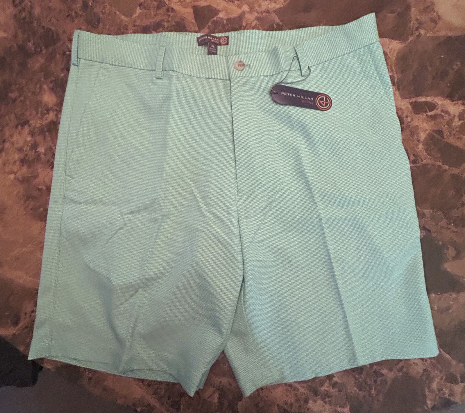 NWT, Men’s Peter Millar Wicking  e4 Performance  Shorts,  “SALAD”  Size 34