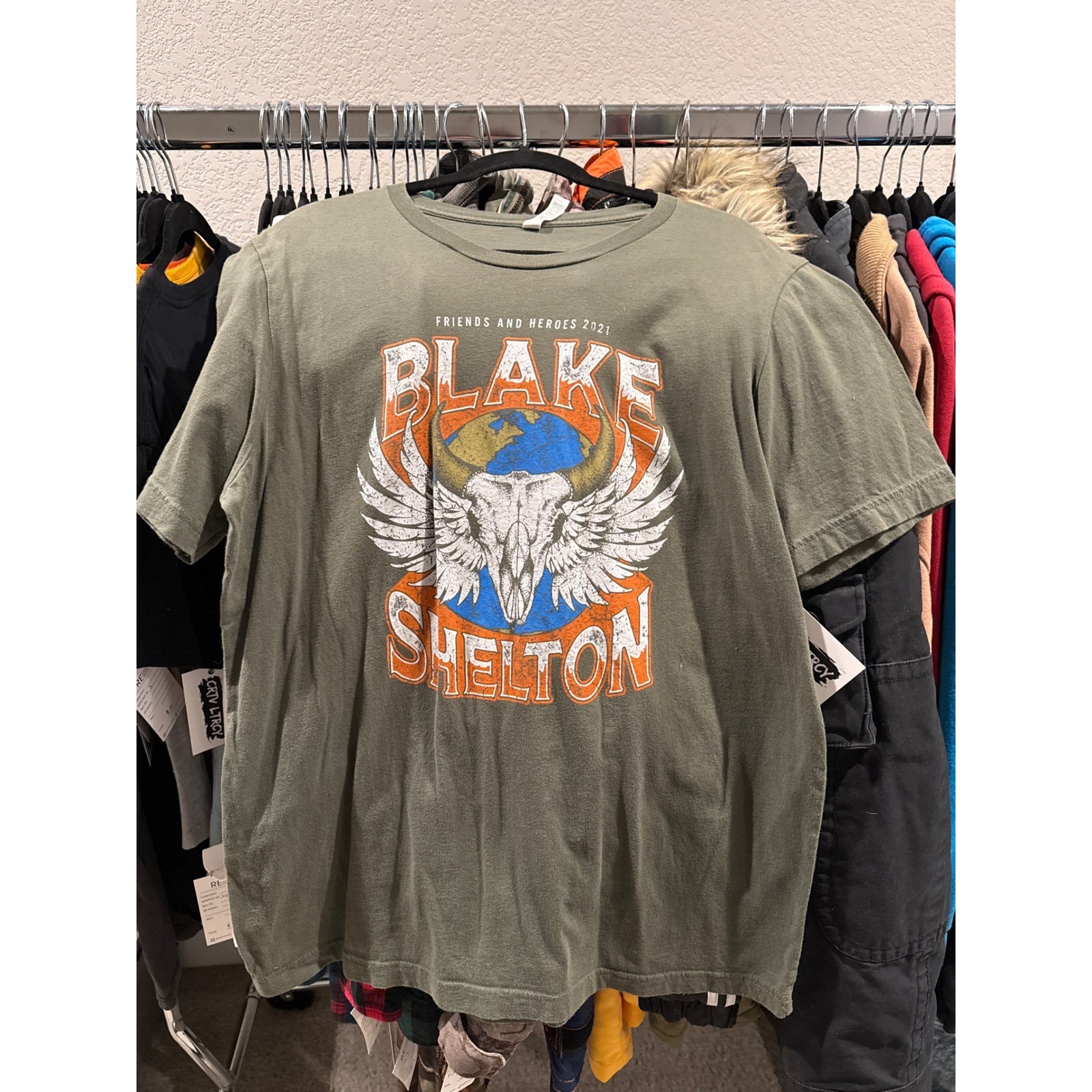 Blake Shelton Friends and Heroes 2021 Tour Shirt Mens XL Olive Green Graphic Tee gallery
