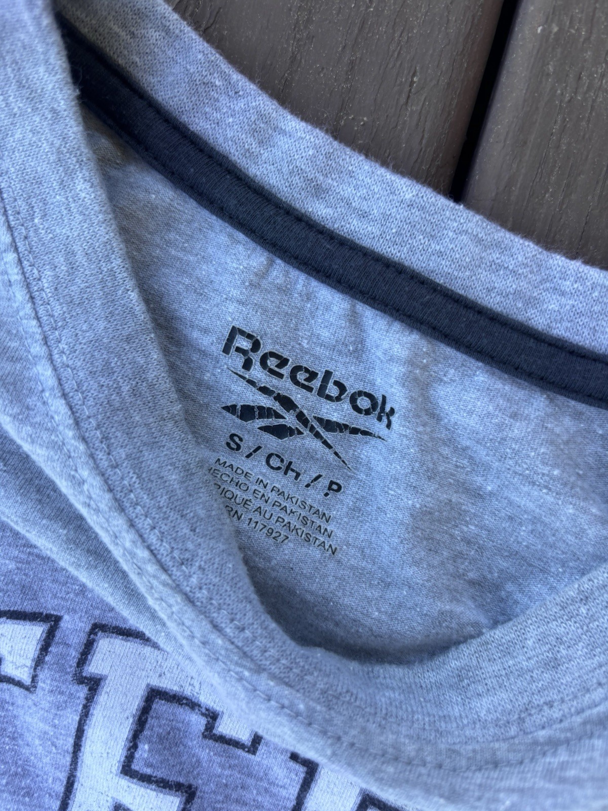 Vintage Reebok 1895 Heritage Logo T-Shirt Sportswear Grey Mens Small Y2K Retro gallery