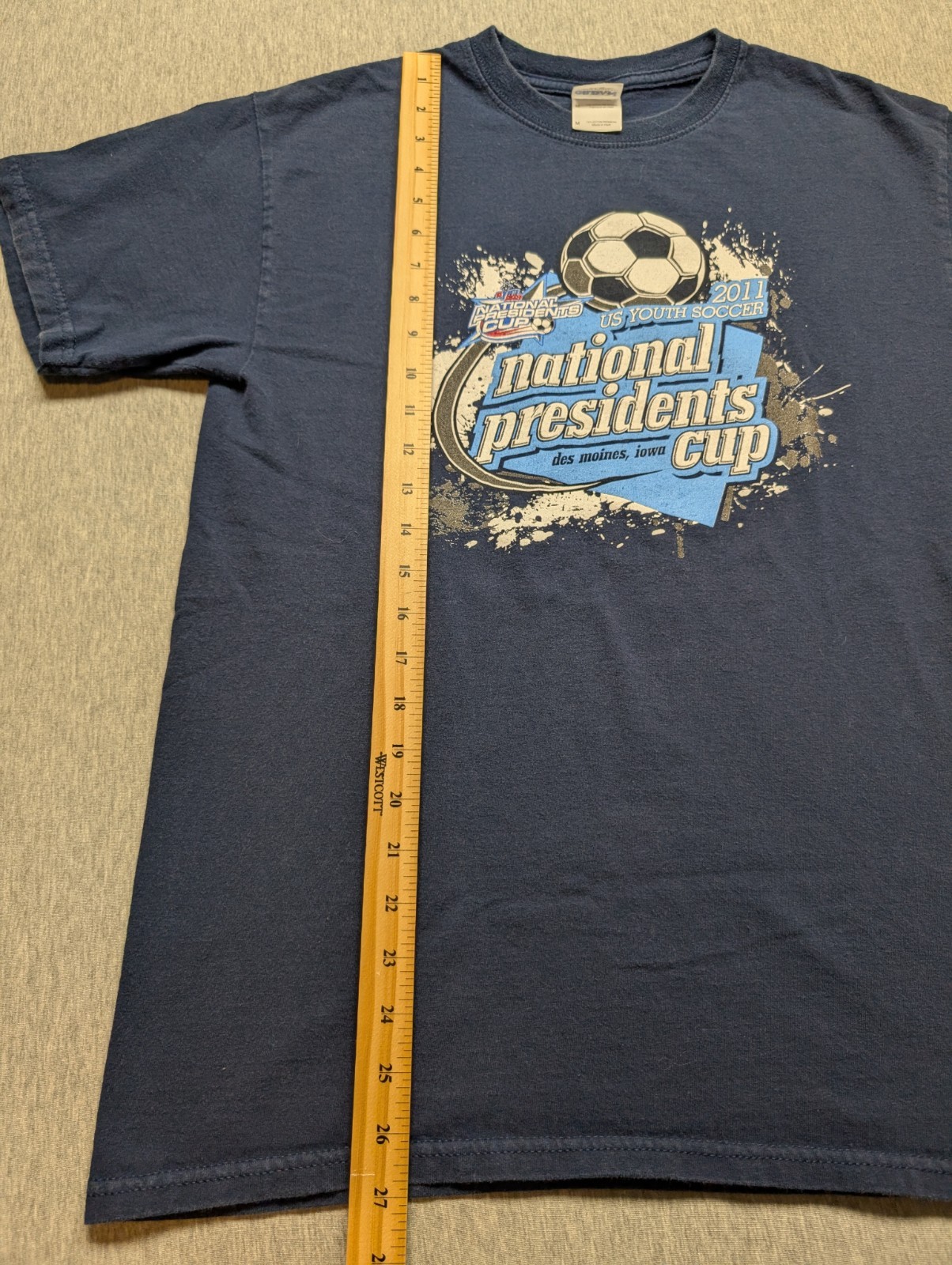 2011 Youth Soccer National Presidents Cup Des Moines Iowa Size Medium Blue gallery
