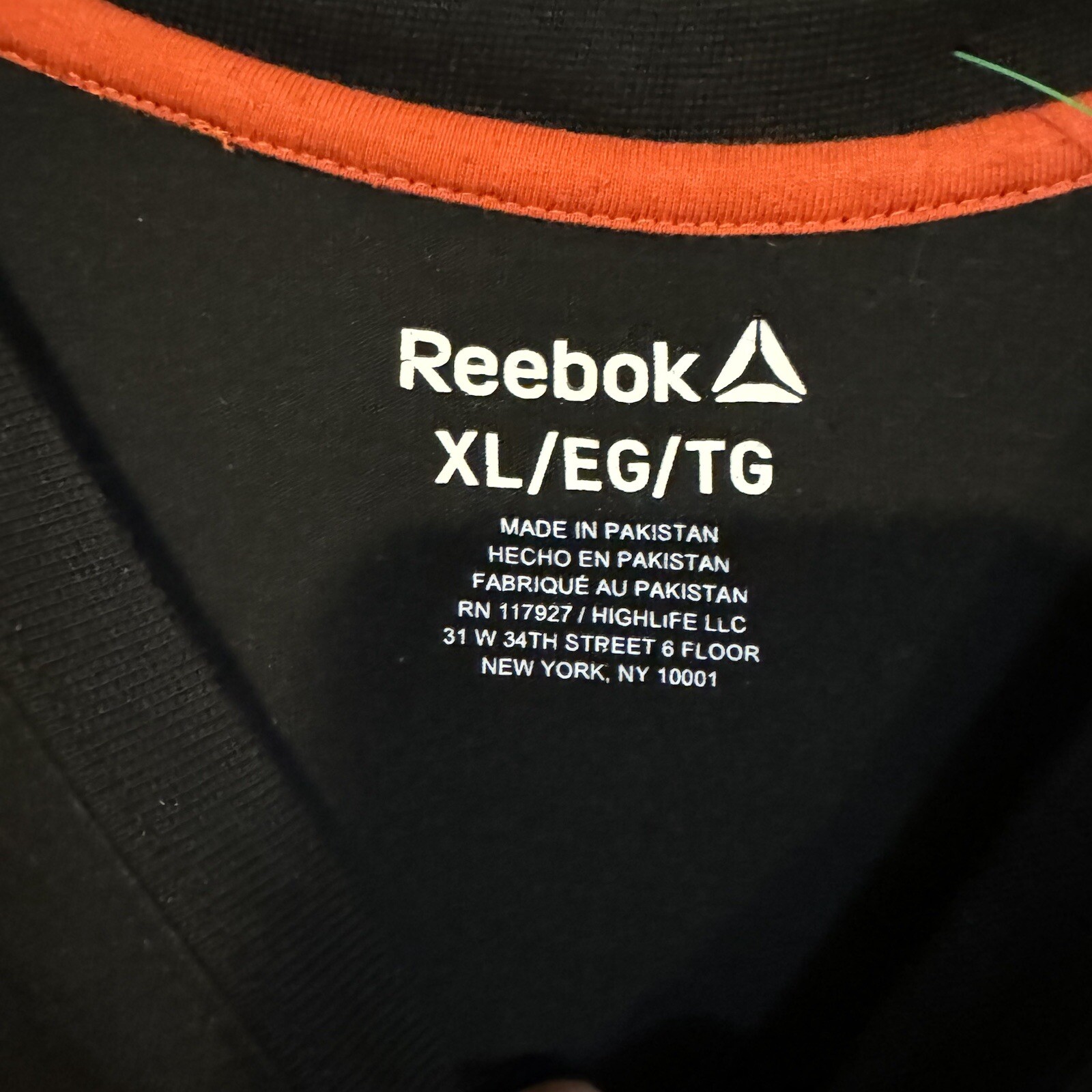 Reebok Mens T Shirt XL Black Red Delta Logo Short Sleeve Activewear Gym Tee gallery