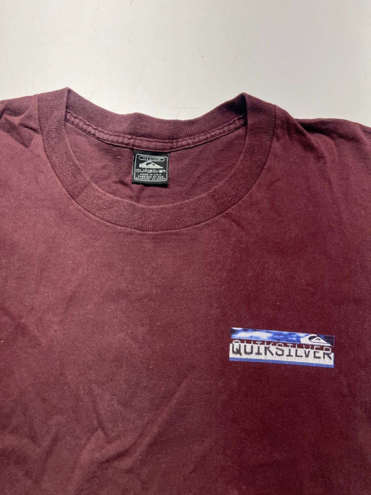Quicksilver Graphic Y2K T-Shirt Deep Reddish-Brown Short Sleeve Surf Mens M gallery