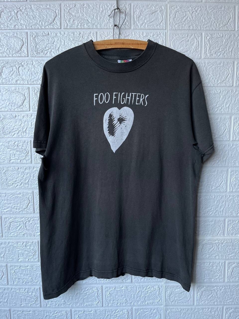 Vintage 2003 Foo Fighters European Tour T-Shirt Distressed Y2K Band Tee M