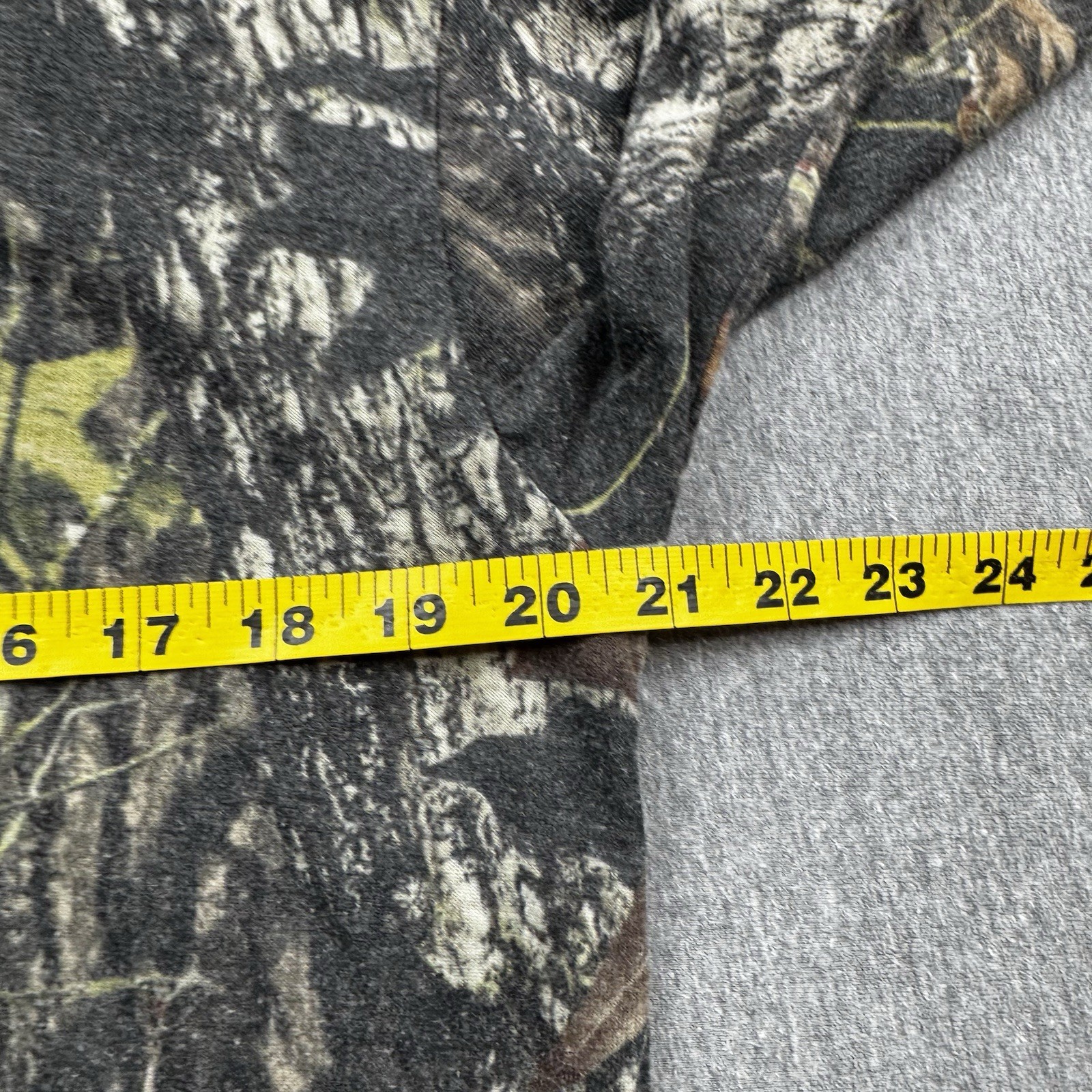 Duofold Camo Long Sleeve Mock Neck Mens Sz L Shirt Mossy Oak Hunting Outdoor gallery