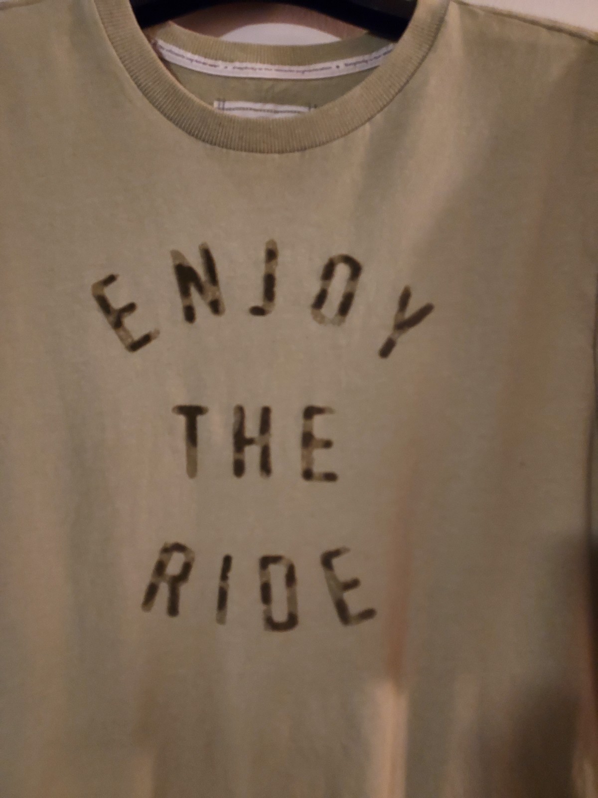 Life Is Good Semi-Fitted Top Notch Men's Large T-shirt Adventure Outdoorsy gallery