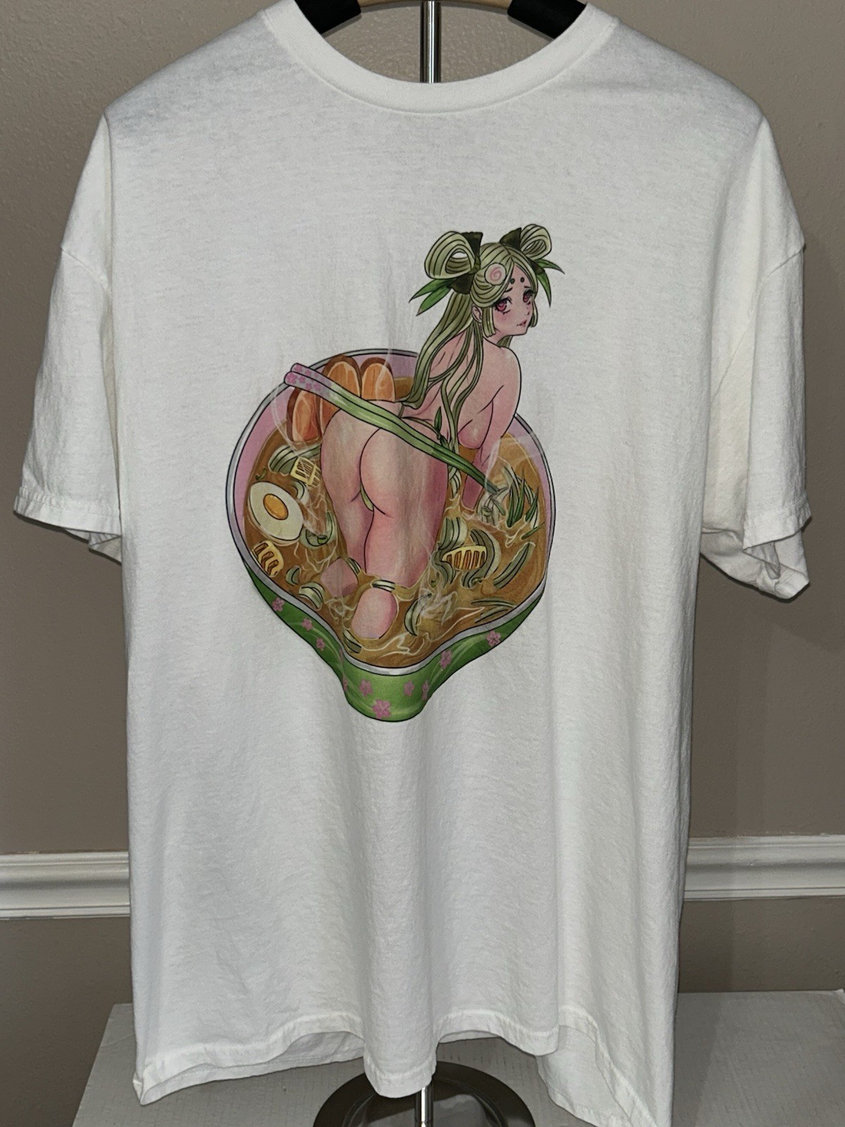 Spencers Amanda Darko Artistry T-Shirt Anime Kamikaze Girl Size Adult Size XL