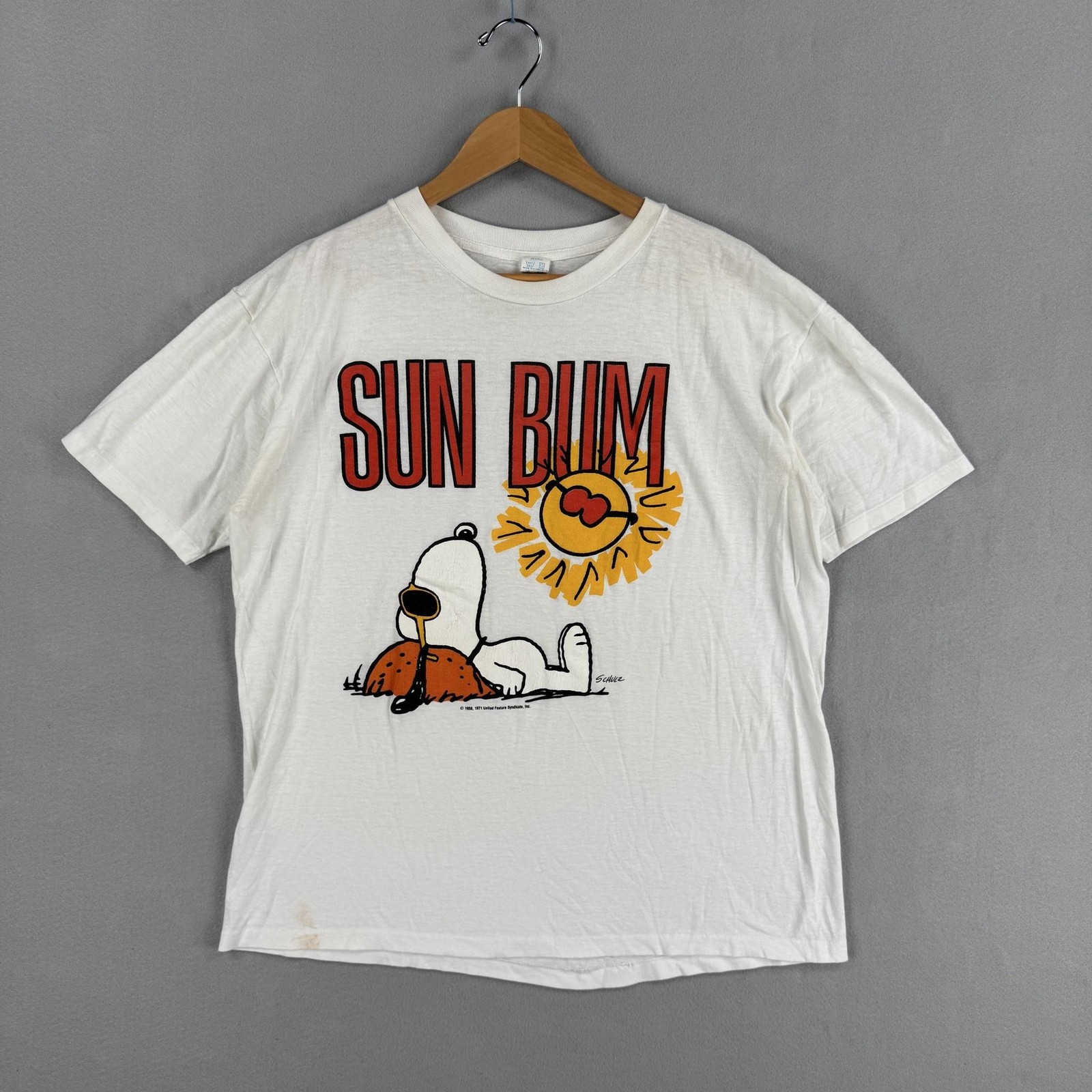 Vintage Snoopy Shirt Size XL White Short Sleeve Sun Bum Artex Peanuts USA 70s