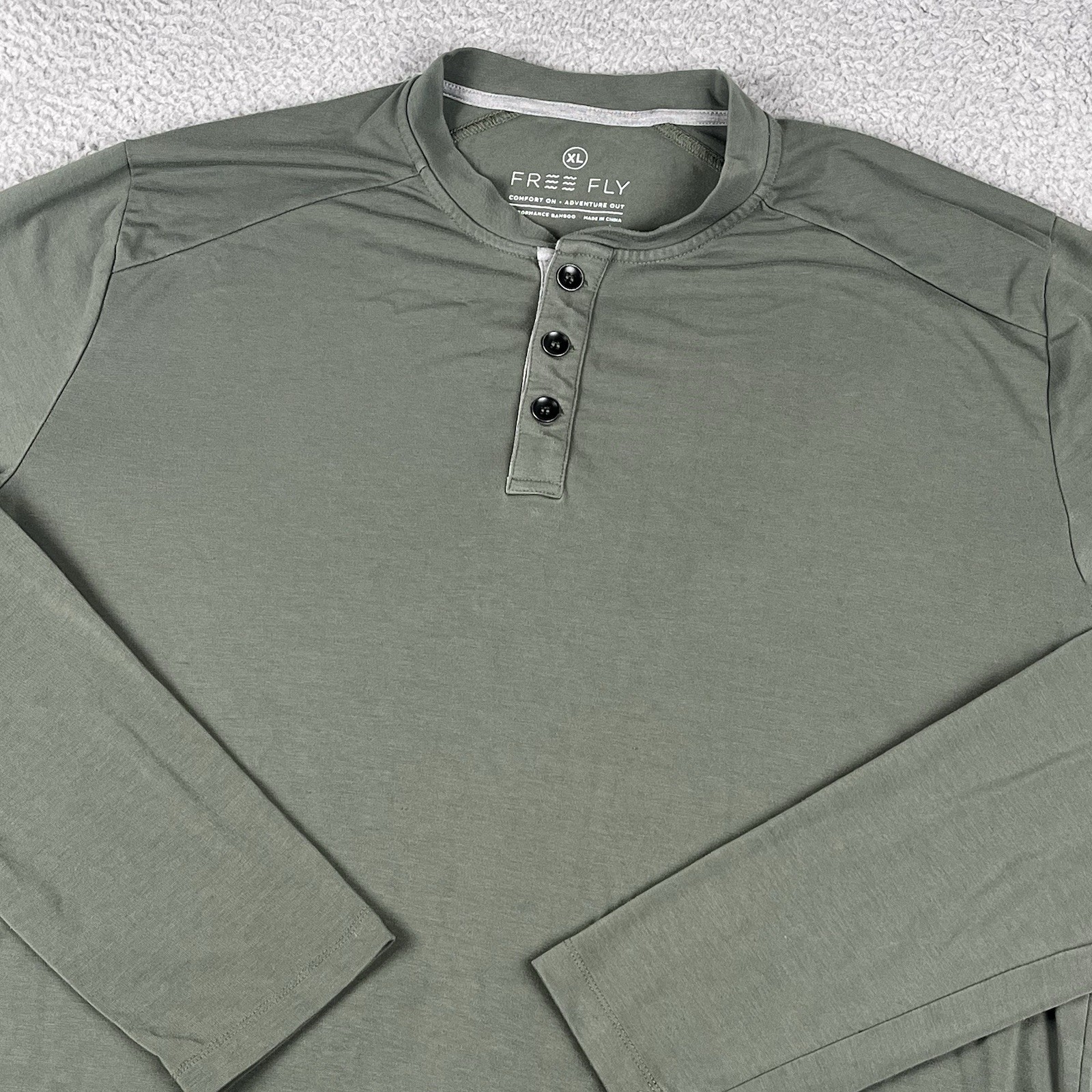 Free Fly Shirt Mens XL Green Bamboo Henley Performance Long Sleeve Stretch Tee gallery