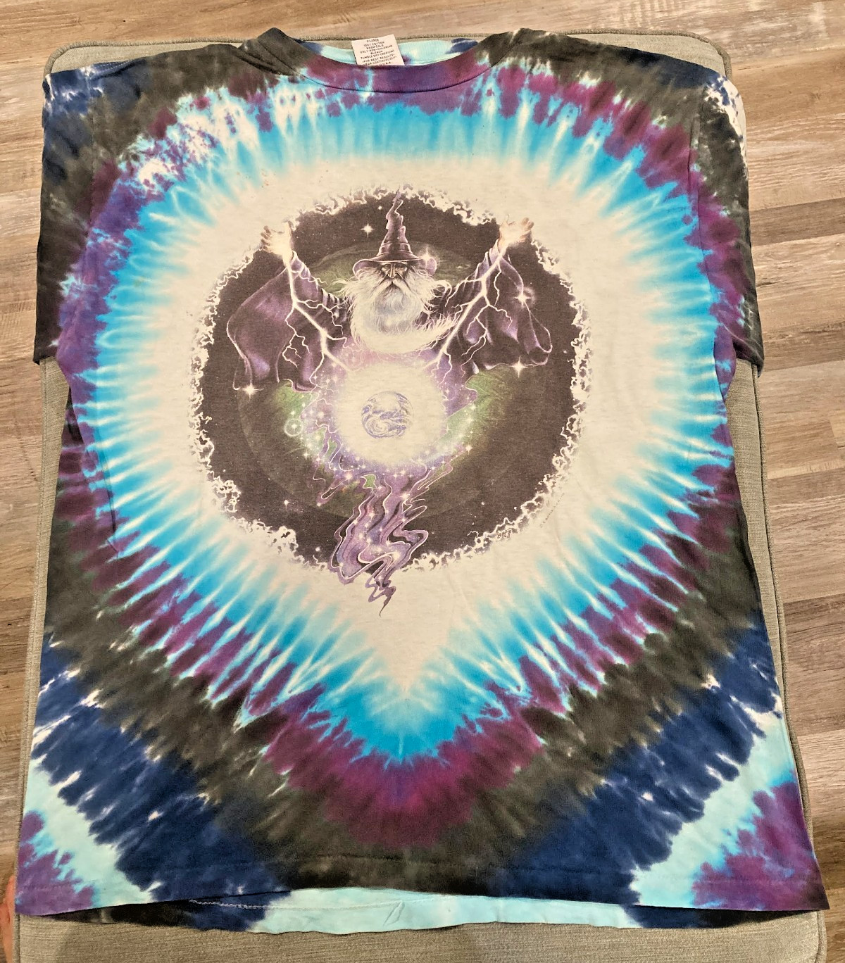 TIE DYE WIZARD – 90s Vintage T-Shirt, XL – legit gorgeous shirt