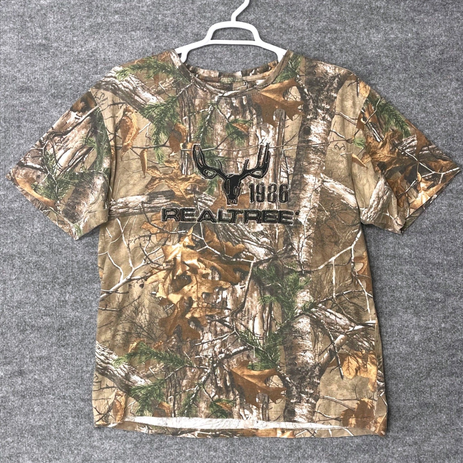 Buckhorn River Mens Realtree Camo T-Shirt XL 1986 Deer Skull Graphic Brown Green gallery
