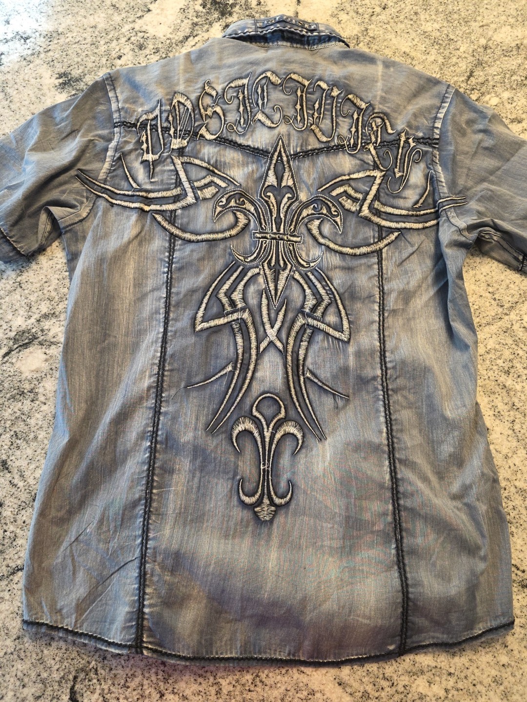 Nwot ROAR Buckle Mens L Signature Short Sleeve Button Down Shirt Embroidered O80 gallery