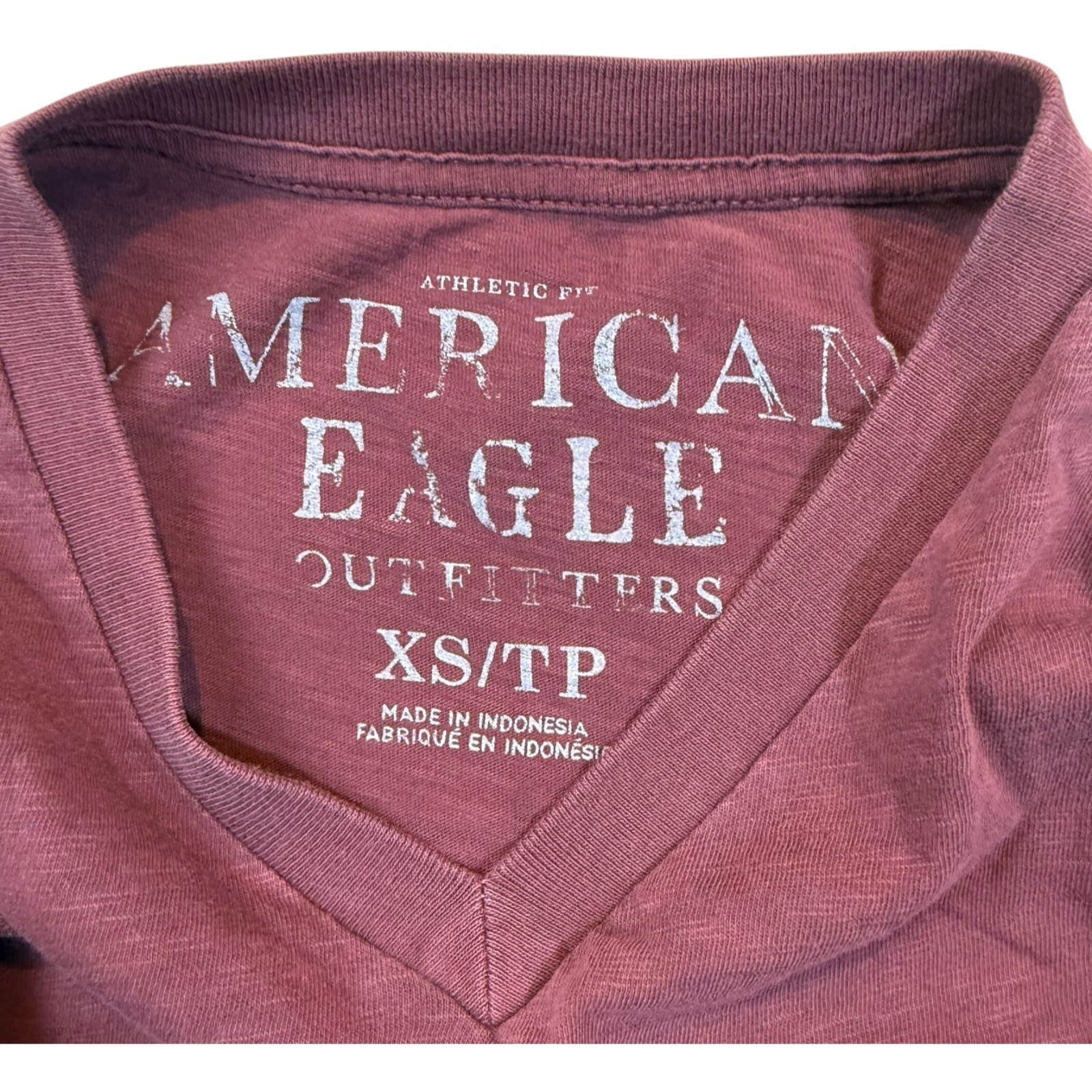 American Eagle Outfitters Men's Size XS/P Red V-Neck Plain Shirt 100% Cotton gallery