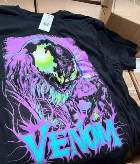 VENOM T Shirt New with tags Marvel Comics