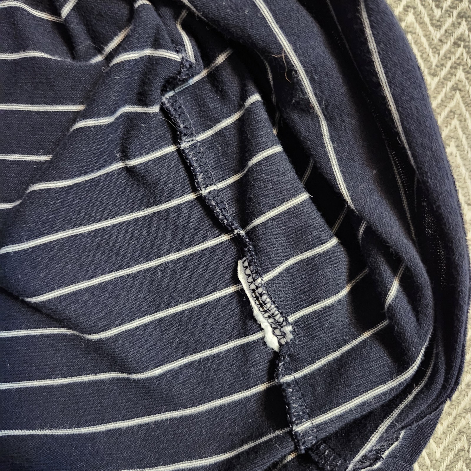 Banana Republic T Shirt Mens Large Blue Striped Short Sleeve Crew Neck Casual gallery