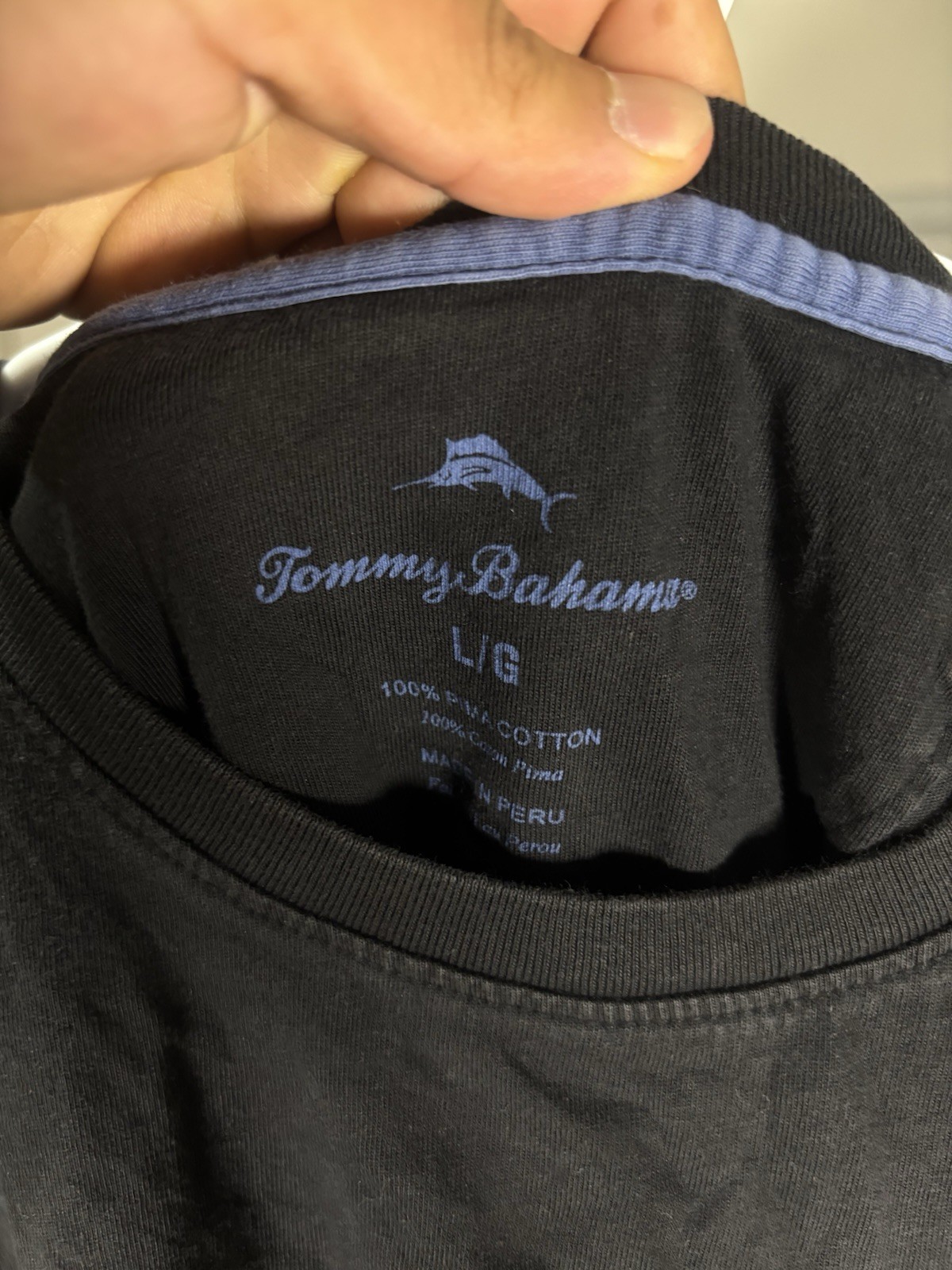 Tommy Bahama Logo Pocket Men's Black Short Sleeve Crew Neck T-Shirt Size L gallery