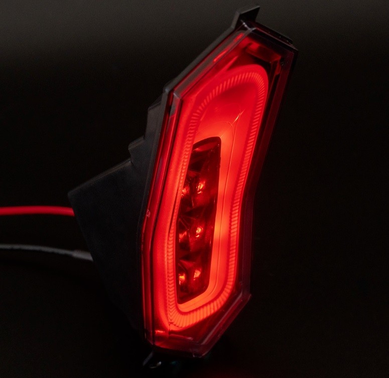 Yamaha YZF R1 R1M R6 R7 Tail Light with Integrated indicators – Clear Lens