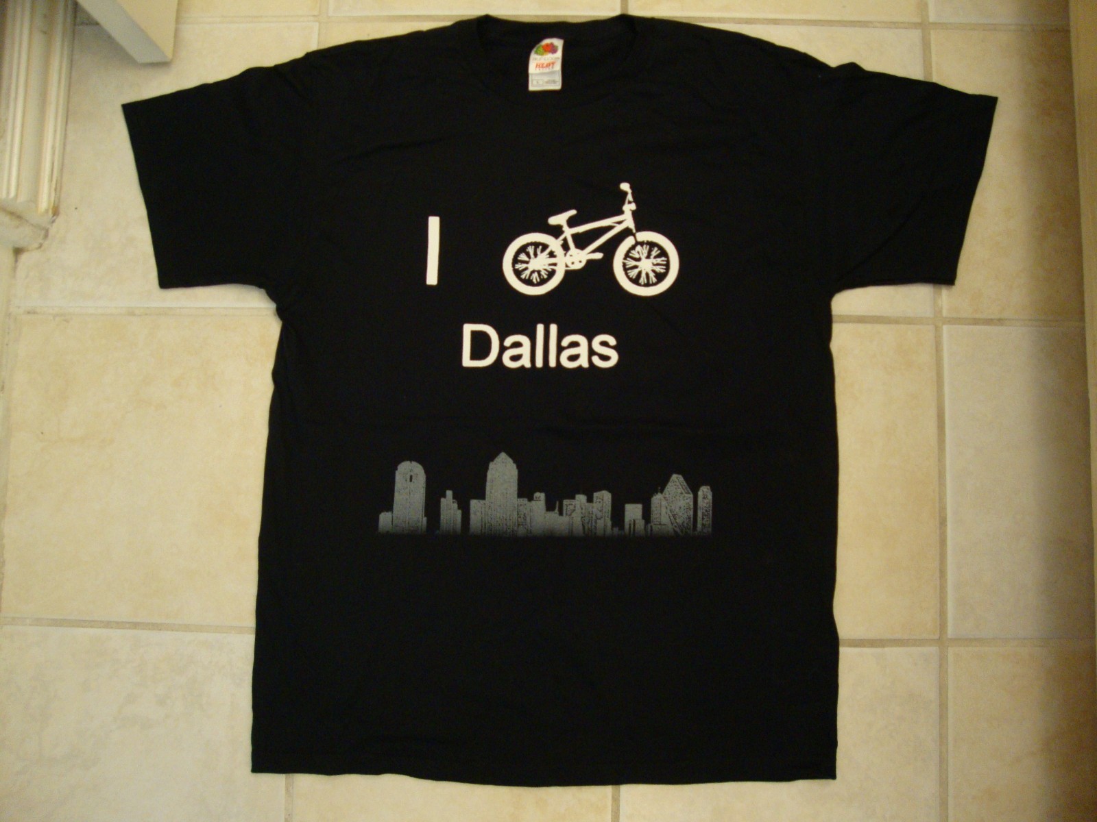 Fruit of the Loom I Bike Dallas High Rise Buildings Image Black T Shirt L gallery