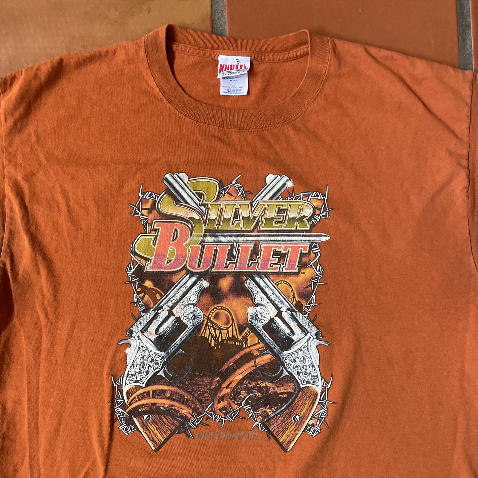 Vtg Knotts Berry Farm Ca Men’s XL Silver Bullet Burnt Orange Graphic T Shirt gallery