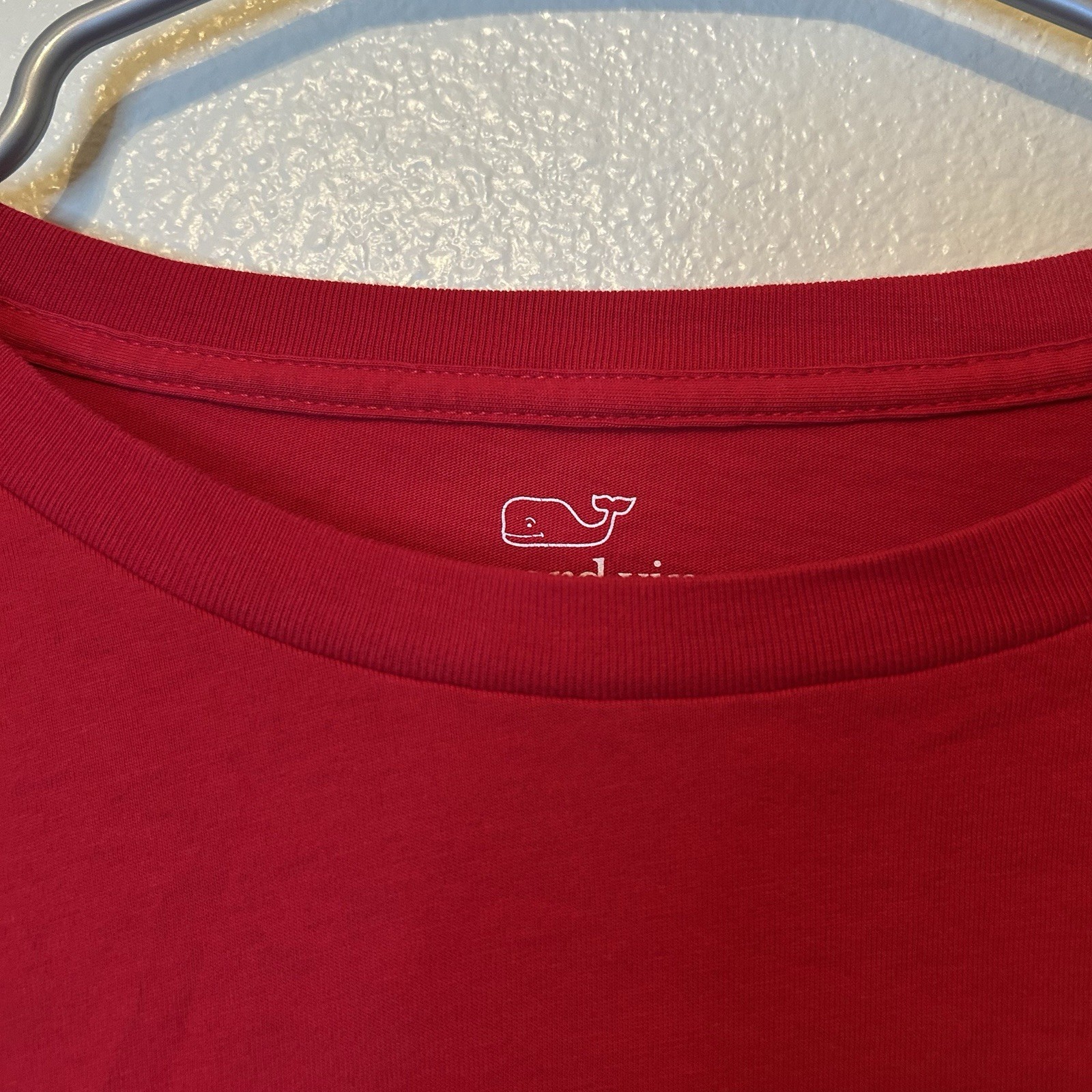 New Vineyard Vines Christmas Whale Shirt 2XL Trees Snow Holiday Red BG24 gallery