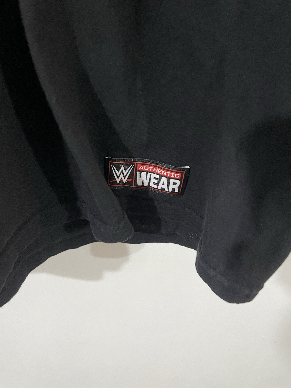 WWE Shirt Large Black Short Sleeve Sasha Banks Wrestling Gold Chain Logo Boss gallery
