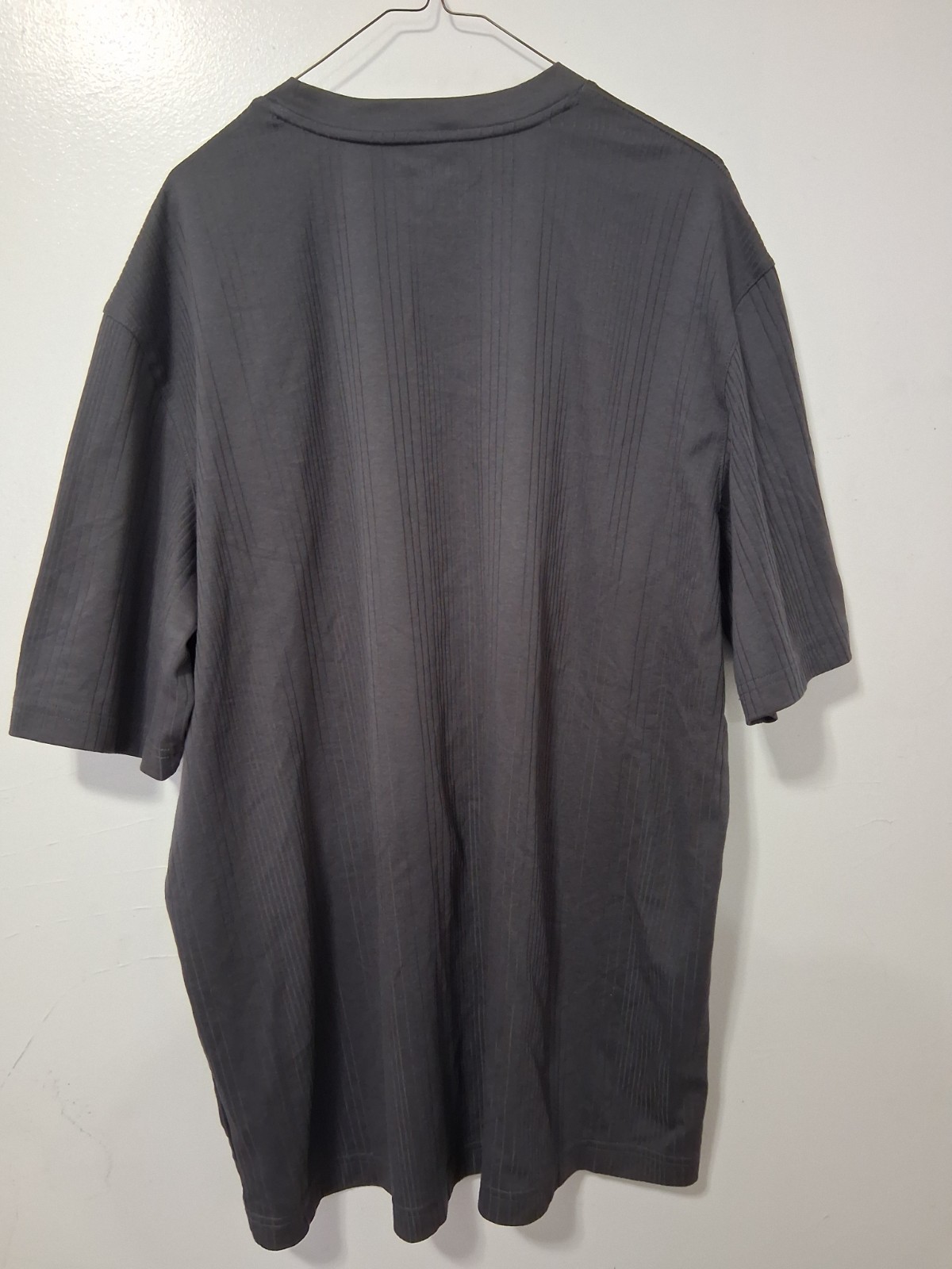 CLAIBORNE Gray Short Sleeve Stylish Shirt! Stretchable! Size XLT gallery