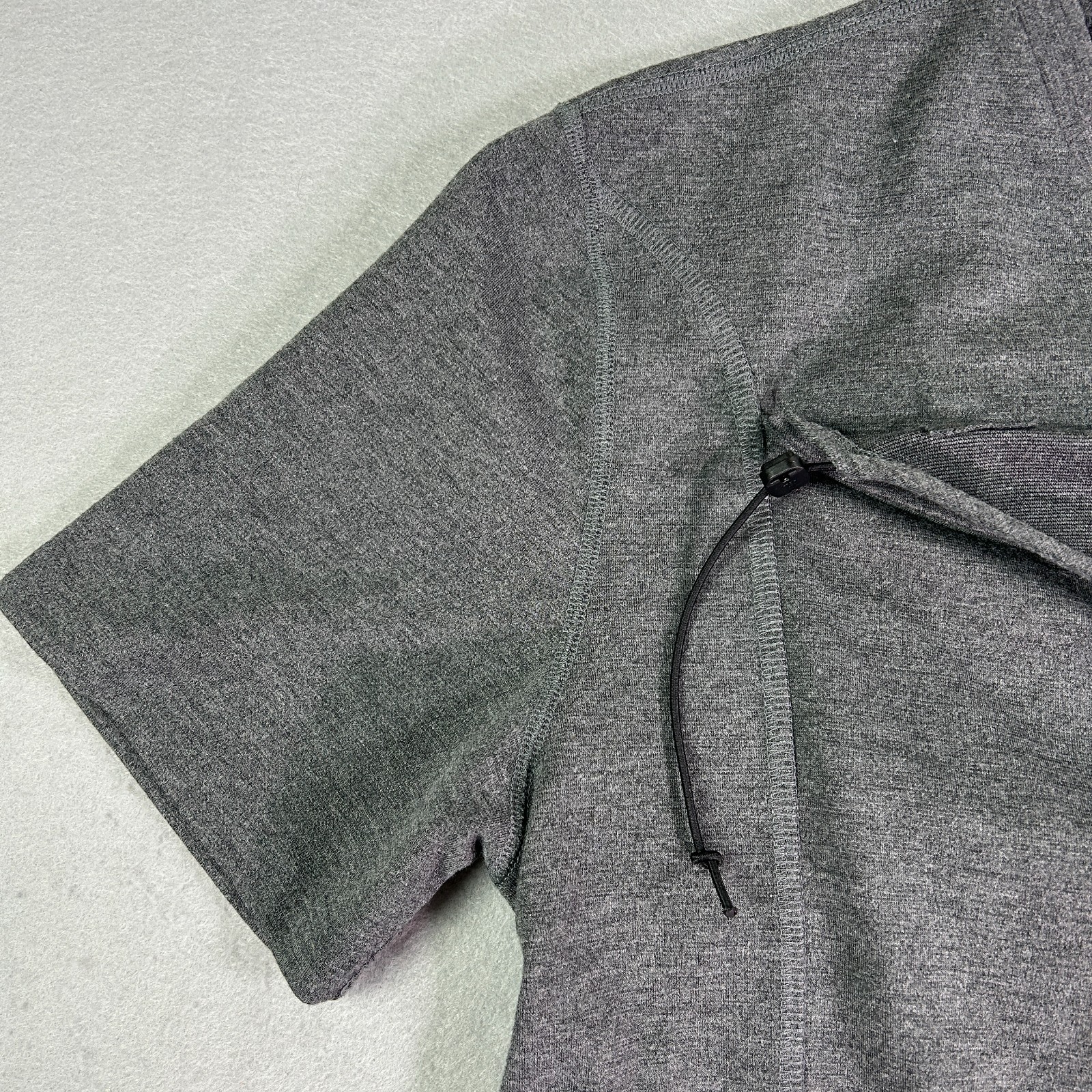 LALABU Dad Shirt Men Medium Grey Kangaroo Pocket Pouch Baby V-neck Made in USA gallery