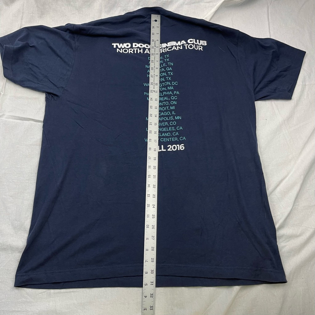 Tultex Mens Graphic T-Shirt Two Door Cinema Club Crew Neck Sportswear XL New gallery