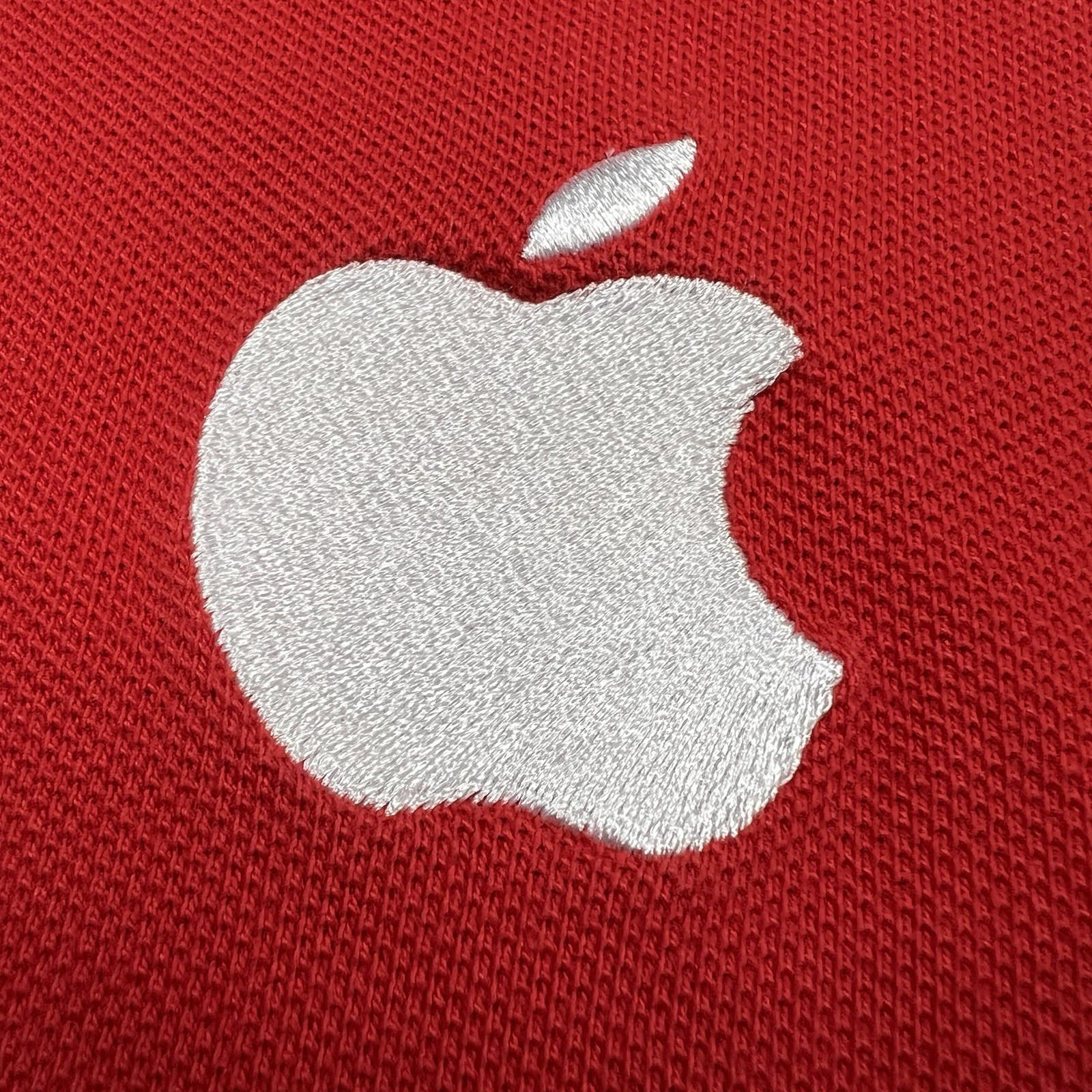 MENS XL KNIT APPLE STORE EMPLOYEE RED UNIFORM COTTON EMBROIDERED LOGO SHIRT TEE gallery