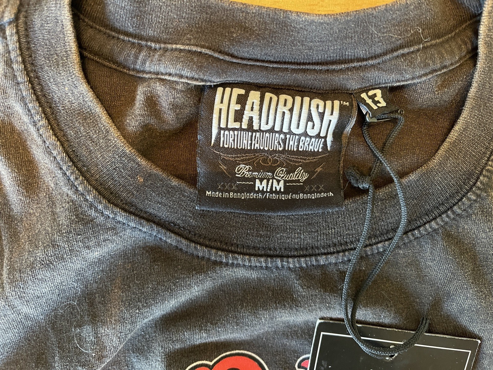 Headrush Carlos Condit Autographed M Shirt MMA Fortune Favours the Brave NWT gallery