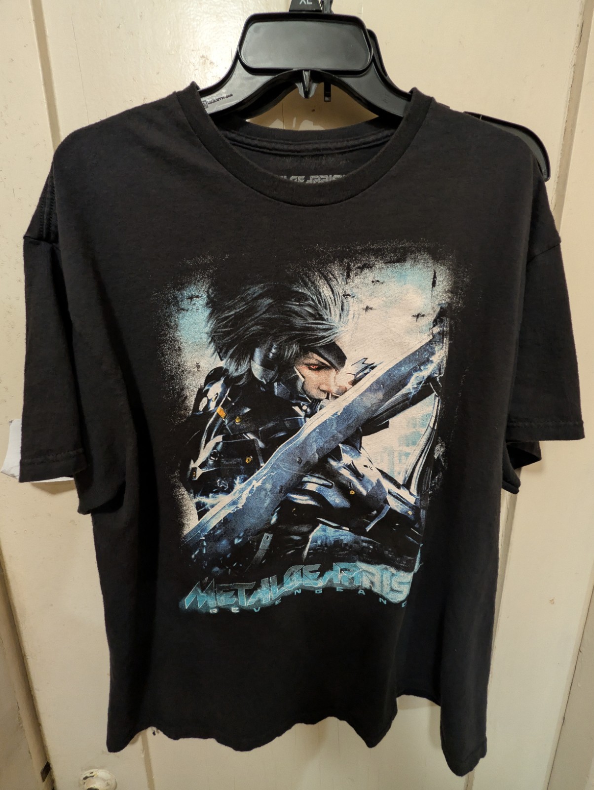 Metal Gear Solid 4 & MG Rising Vintage T-shirts (2XL & XL) gallery
