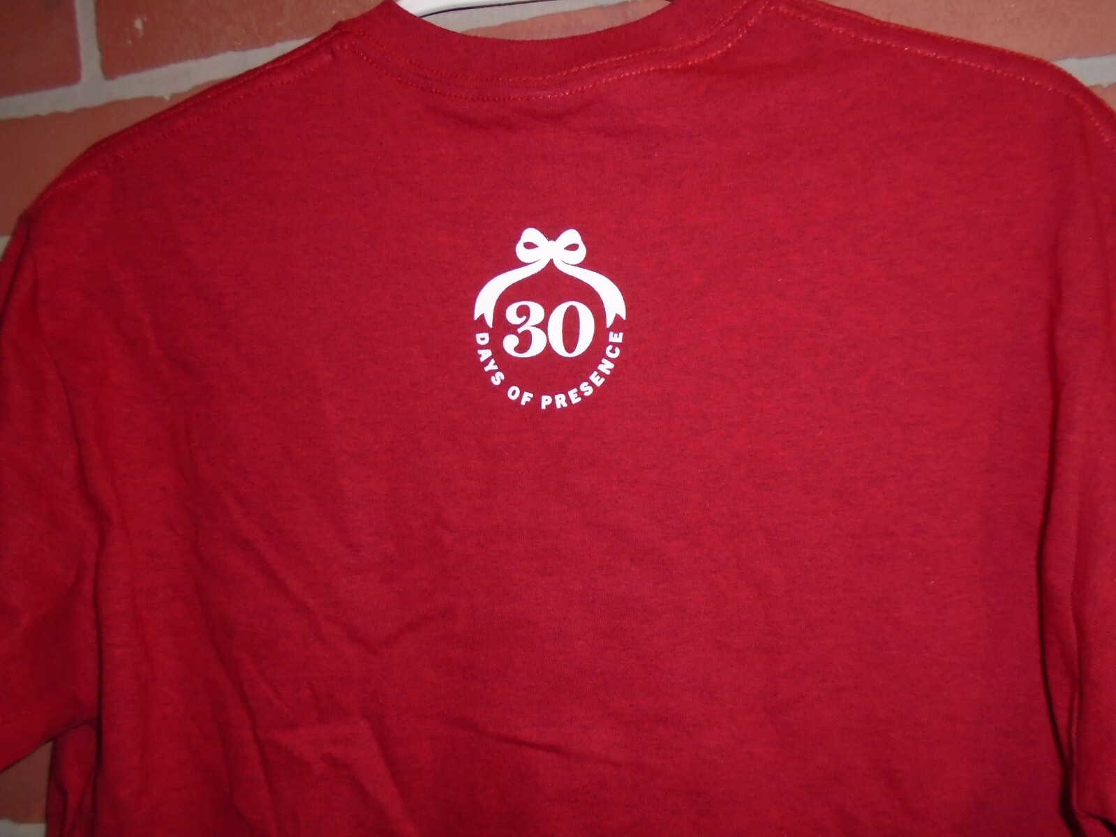 30 DAYS OF PRESENCE MENS PRESENCE IS A VIRTUE TSHIRT SIZE MEDIUM WORN 3 TIMES gallery