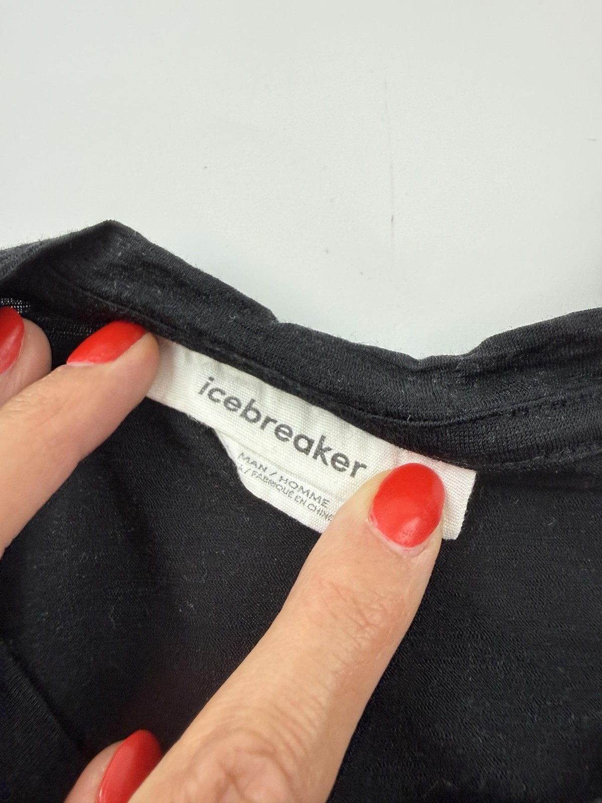 Icebreaker Shirt Mens Medium Black 150 Merino Wool Long Sleeve Graphic Tee gallery
