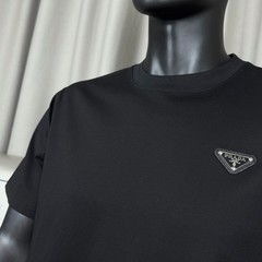Prada minimalist 3D embroidered letter logo solid color unisex round neck t-shir