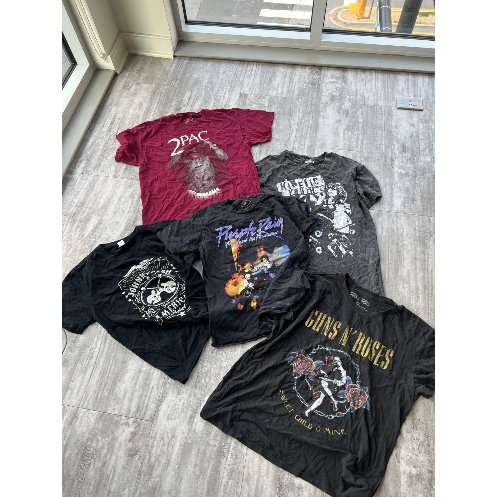 Graphic Band Tee Wholesale Lot Nirvana Dolly Parton Guns N Roses 2Pac 25 Shirts gallery