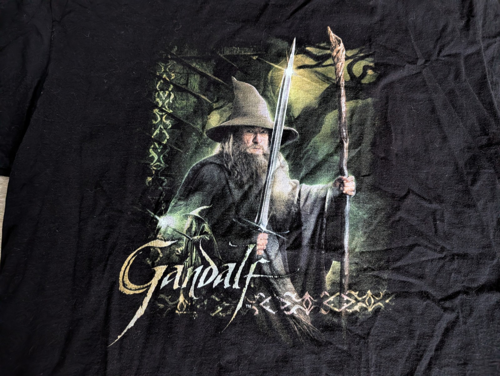 Vtg The Hobbit Sword And Staff Movie Promo Tee Shirt Gandalf Medium Adult Y2K gallery