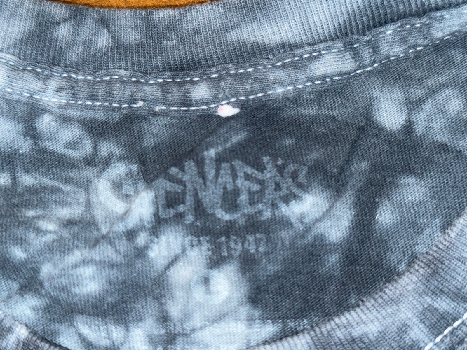 Spencer's "Trippy/Vaporwave Cat" t-shirt w/ a black/grey tie-dye pattern Mens L gallery