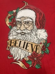 HOLIDAY TIME MEN’S CHRISTMAS SANTA CLAUS “BELIEVE” T-SHIRT NWOT 