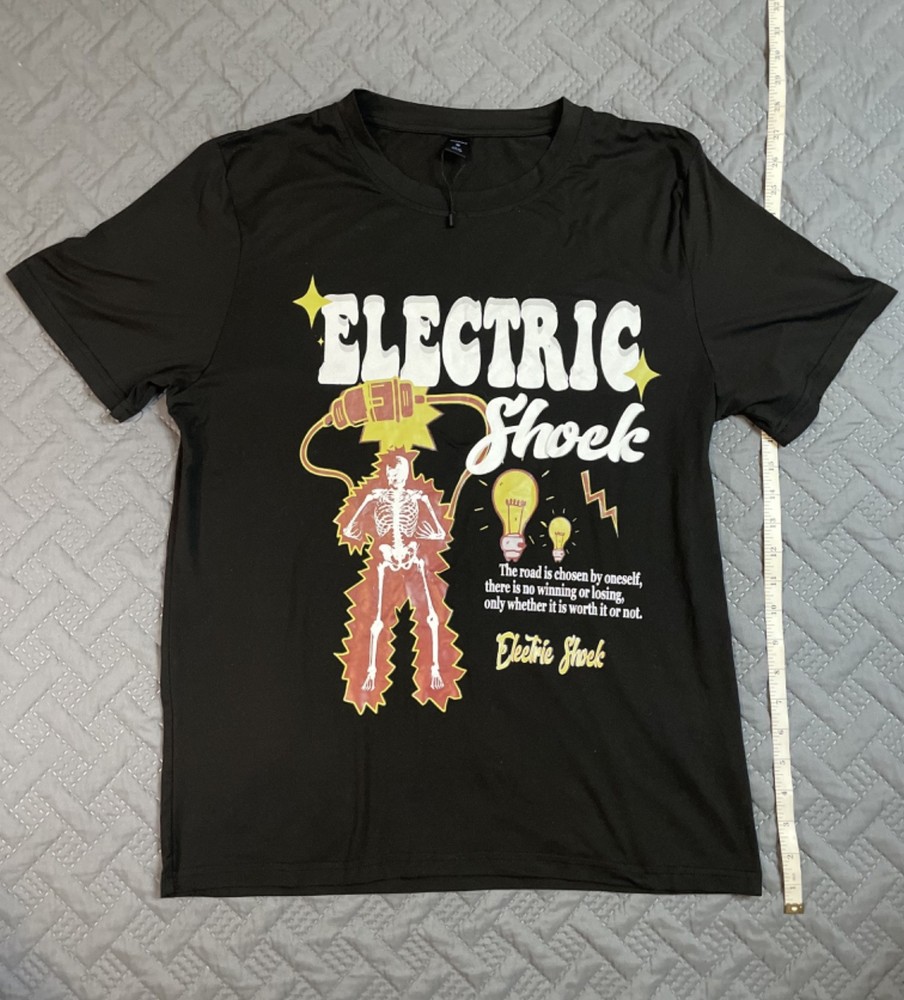 Romwe street wear men’s black skeleton electric shock large print tee size Small