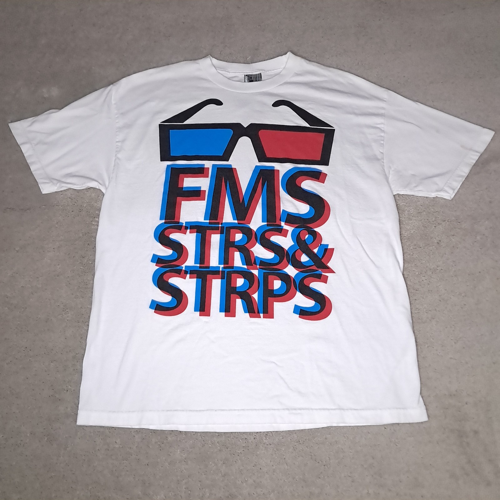 Vtg Y2K Famous Stars & Straps T-shirt Mens XL White 3D FMS Logo gallery