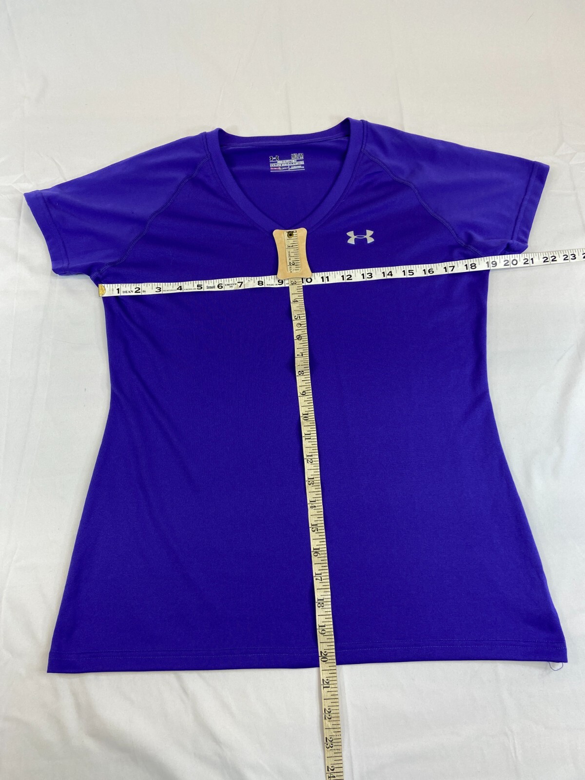 Womens Under Armour Semi Fitted T Shirt Athletic Sports Purple Medium Outdoor gallery