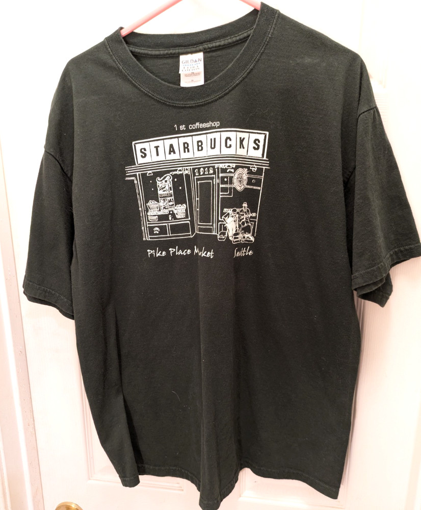 1st Coffeeshop Starbucks Pike Place Market Seattle T-Shirt Adult XL Green