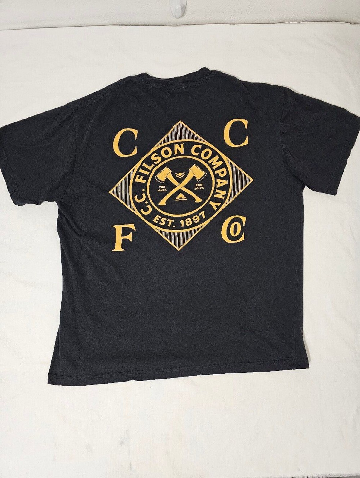 Filson C.C. Filson Co. Graphic Logo T-Shirt XL Black Gold Outdoor Heritage gallery
