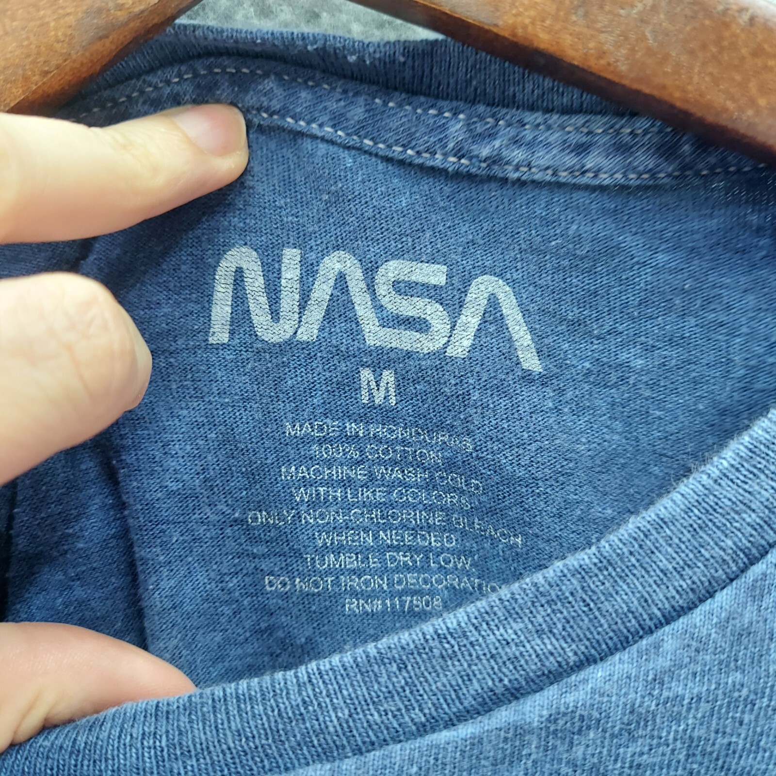 NASA Logo Blue tee Sz M Red White and Blue print gallery
