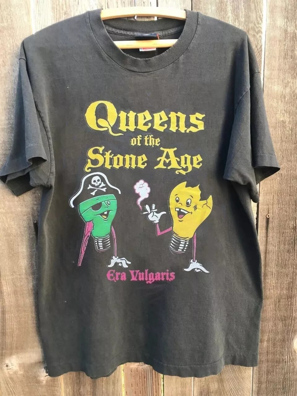 QUEENS OF THE STONE AGE ERA VULGARIS RETRO CHARCOAL UNISEX TSHIRT S-5XL gallery