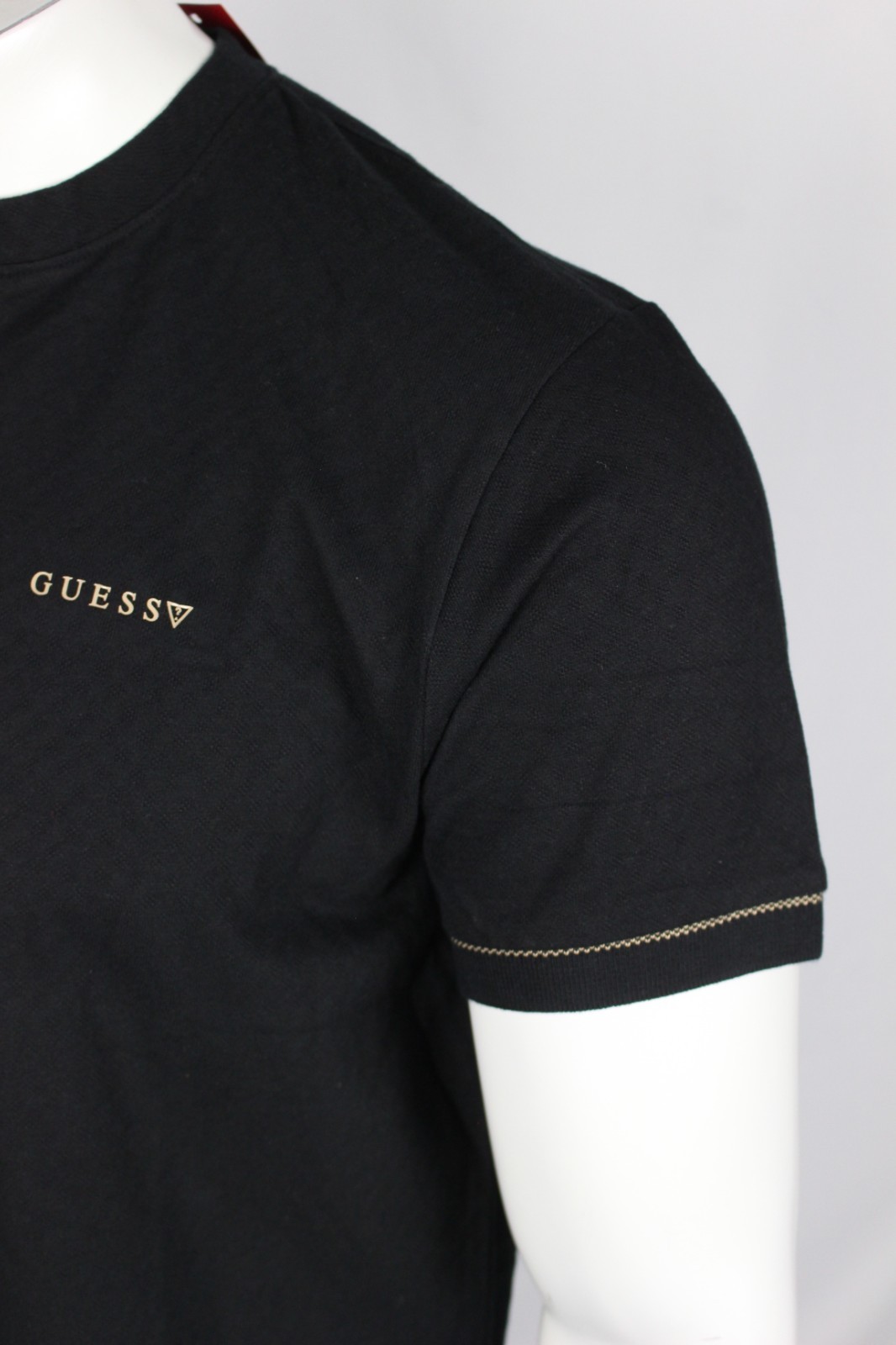 Guess Men's Ricardo Short Sleeve Slit Henley T Shirt Jet Black Textured gallery