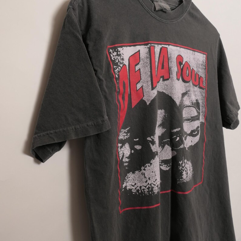 De La Soul 3 Feet High Rising Tee – Golden Age Hip Hop Heavyweight Shirt gallery