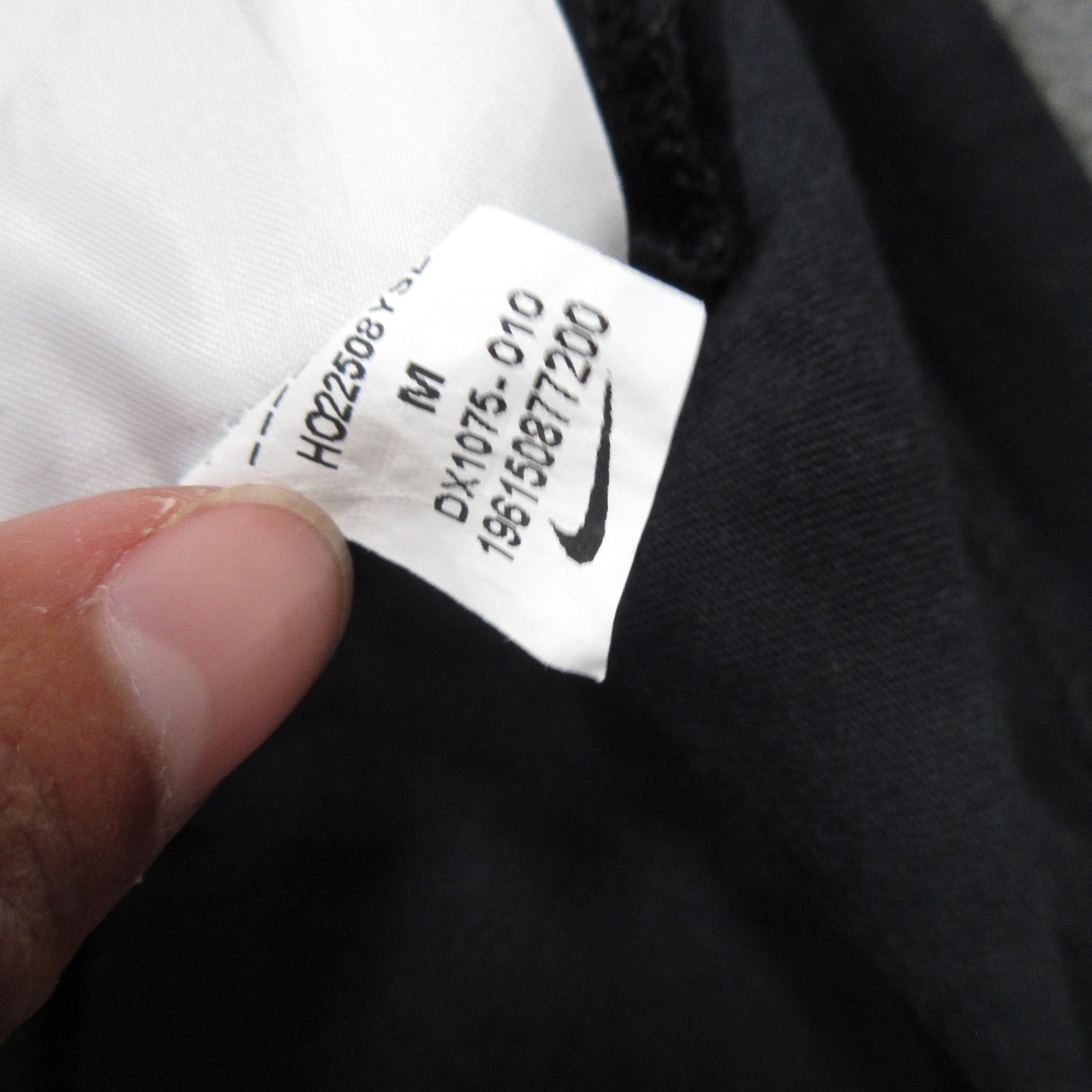 Nike Shirt Mens Medium Coffee Beans Swoosh Daily Routine Sportswear DX1075-010 gallery